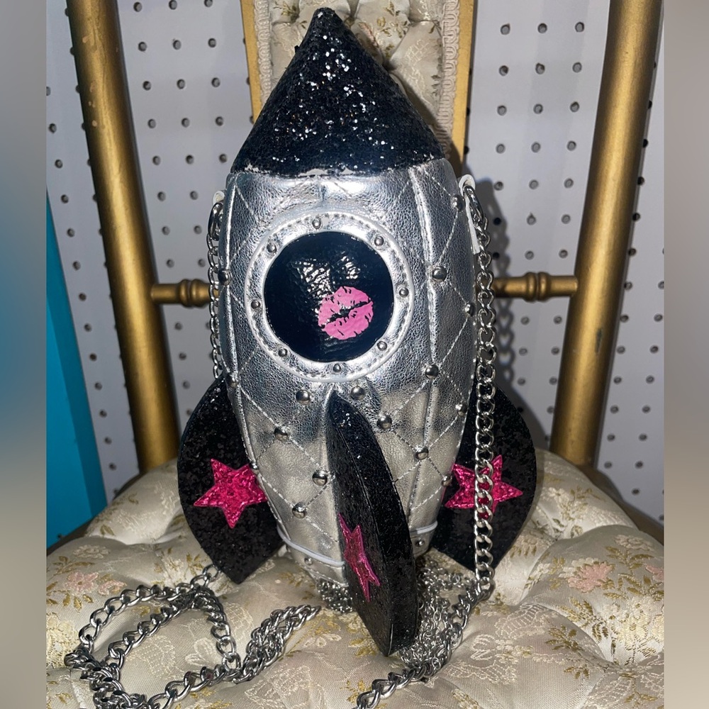 BETSEY JOHNSON Kitsch Gimme Some Space Ship Rocket Crossbody Bag